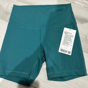 Lululemon wunder under train HR 6” short